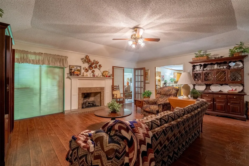 1501 Westhill Terrace Cleburne TX 76033