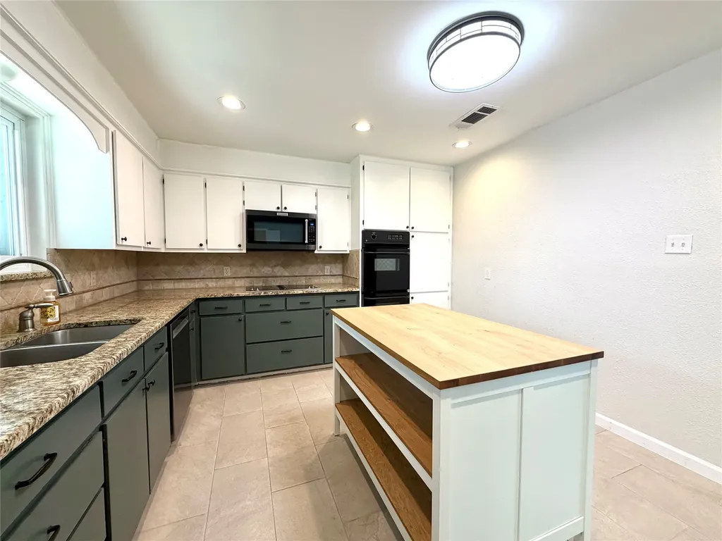 5700 Stage Line Drive Arlington TX 76017