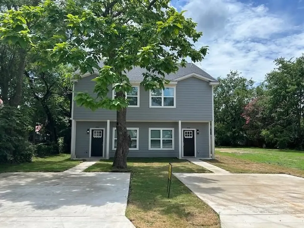 406 E Bonham Street Tom Bean TX 75491
