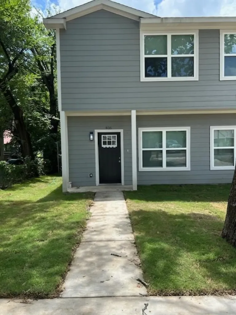 406 E Bonham Street Tom Bean TX 75491