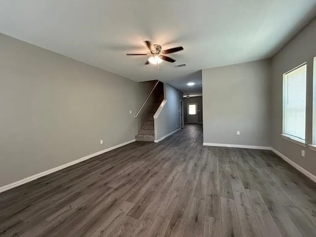 406 E Bonham Street Tom Bean TX 75491