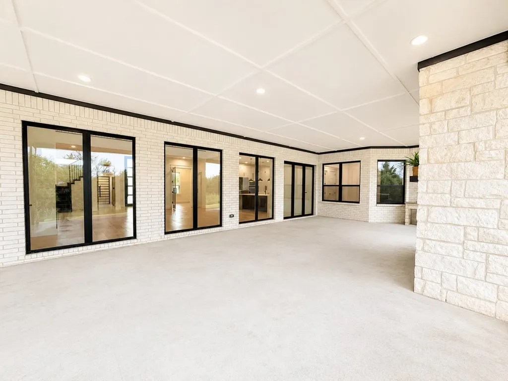209 Avery Lane Gunter TX 75058
