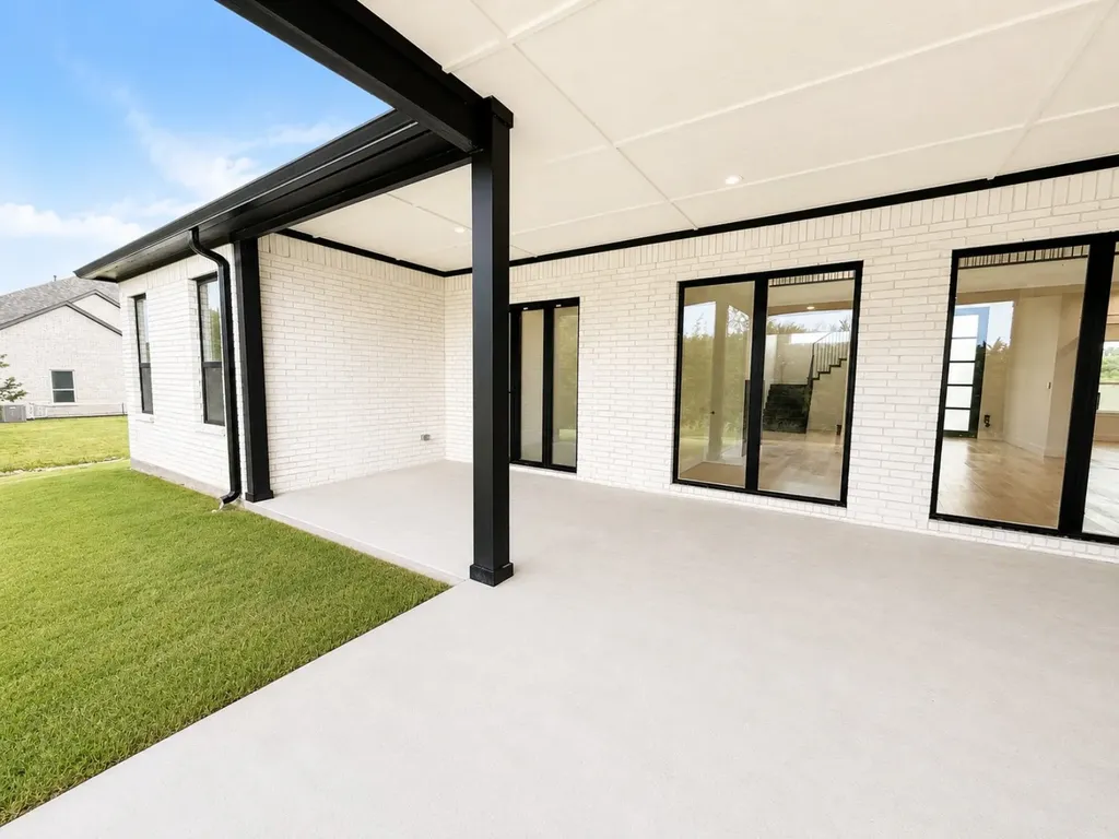 209 Avery Lane Gunter TX 75058