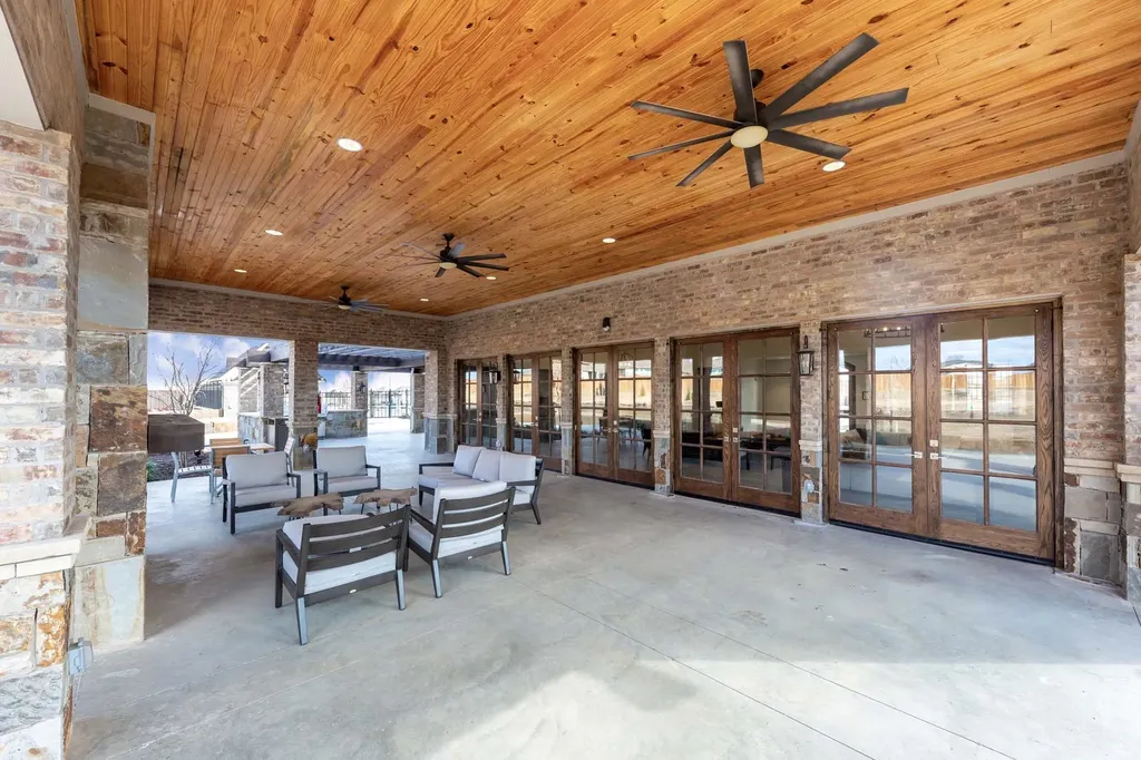 1621 Cornwall Avenue Fort Worth TX 76052