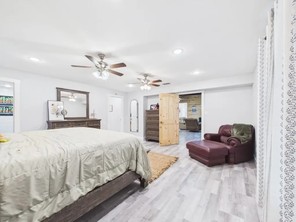 7491 State Highway 19 S Athens TX 75751
