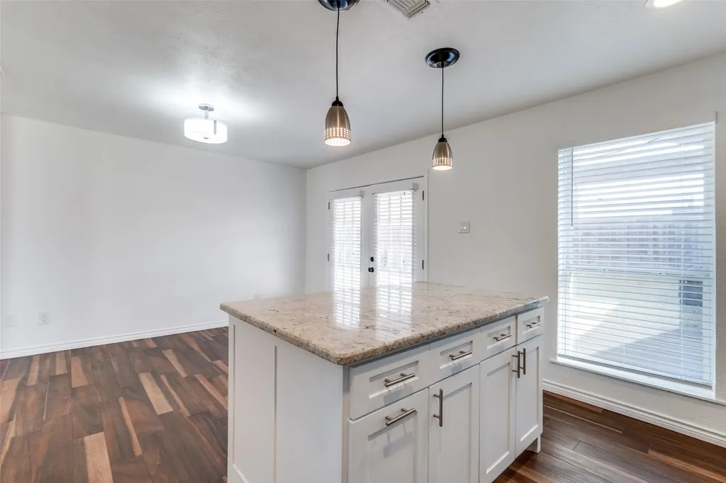 6509 E Lovers Lane Dallas TX 75214