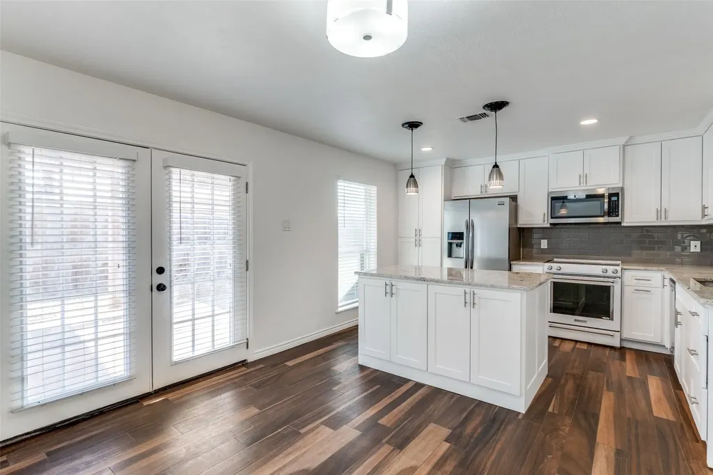 6509 E Lovers Lane Dallas TX 75214