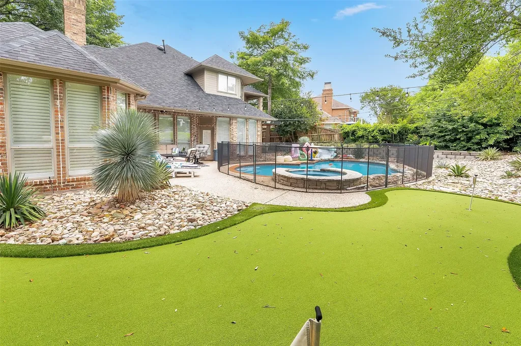2304 Fairway Circle Heath TX 75032