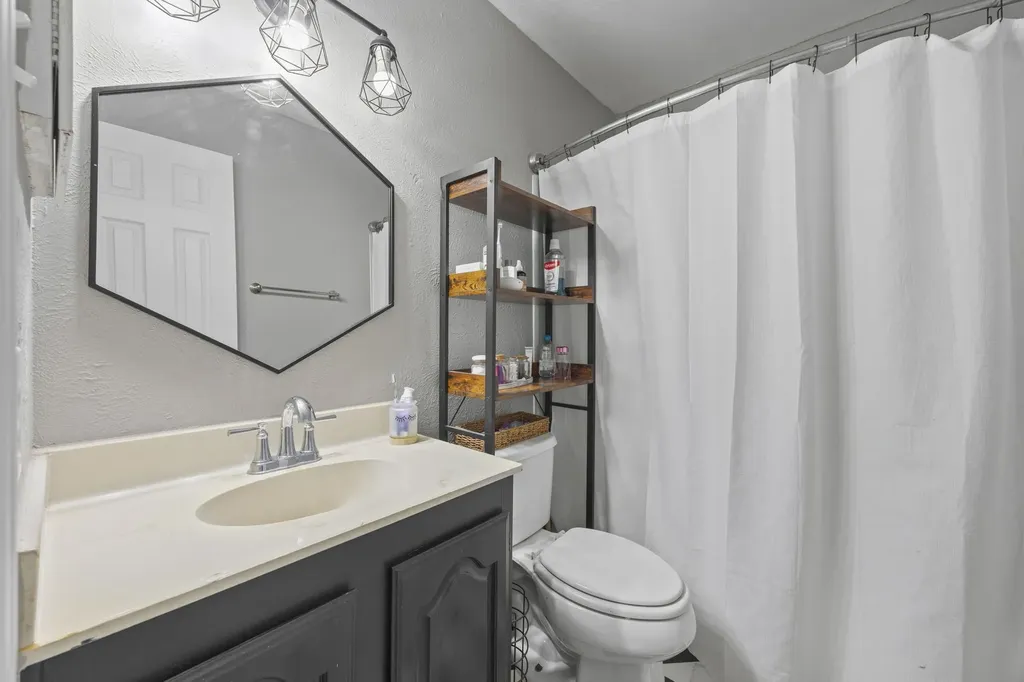 25 Brewster Court Allen TX 75002