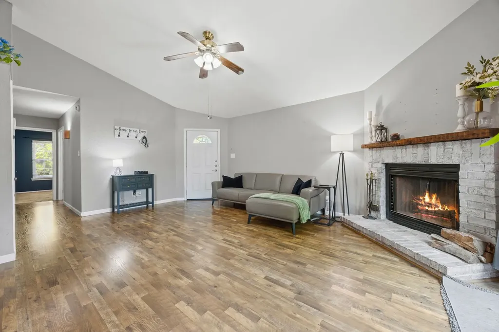 25 Brewster Court Allen TX 75002