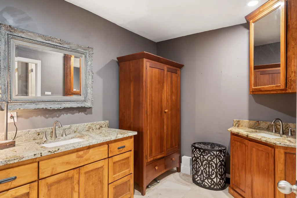 2413 Taylor Street Southlake TX 76092