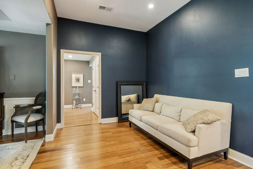 2413 Taylor Street Southlake TX 76092