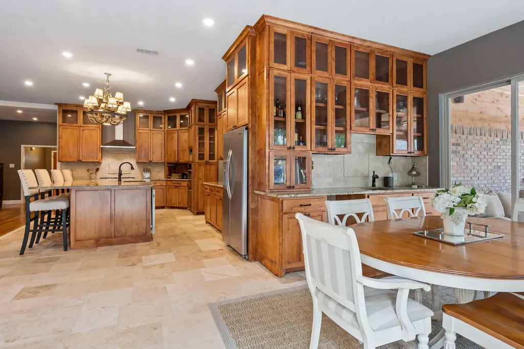 2413 Taylor Street Southlake TX 76092