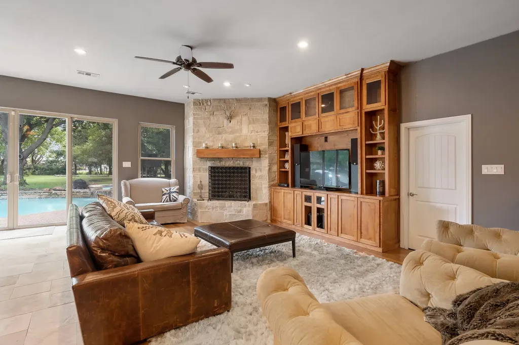 2413 Taylor Street Southlake TX 76092