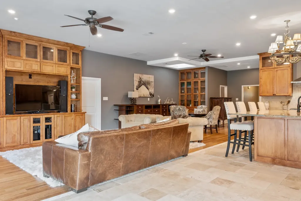 2413 Taylor Street Southlake TX 76092