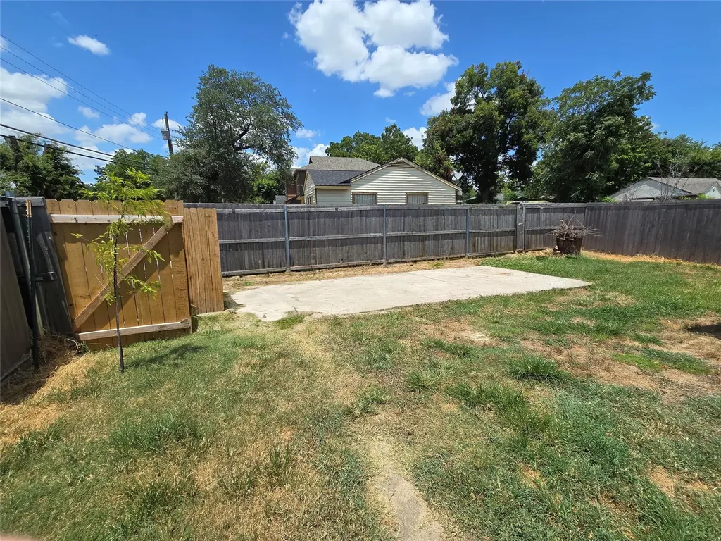 3103 Elsie Faye Heggins Street Dallas TX 75215