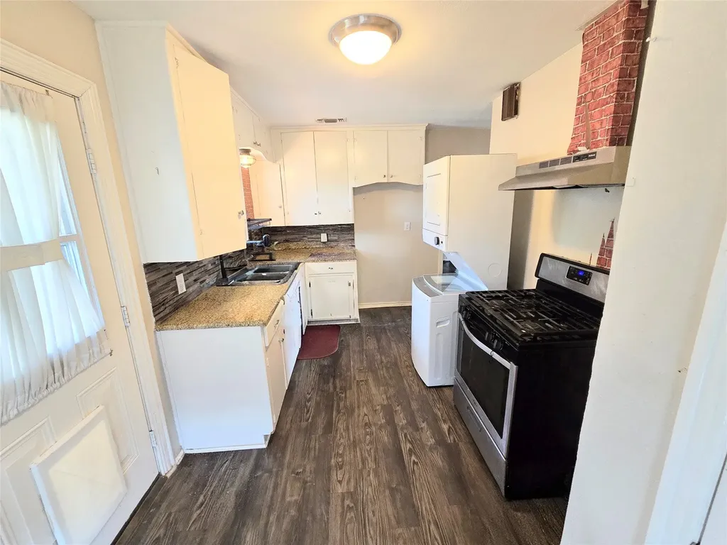 3103 Elsie Faye Heggins Street Dallas TX 75215