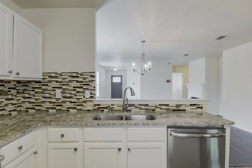 909 Anvil Creek Drive Arlington TX 76001