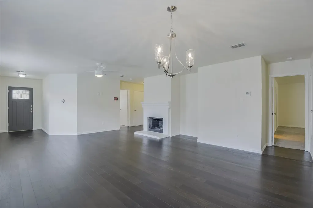 909 Anvil Creek Drive Arlington TX 76001