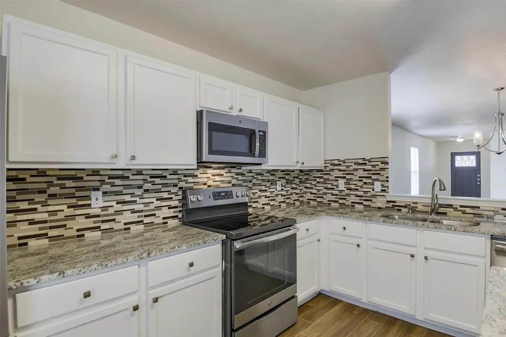 909 Anvil Creek Drive Arlington TX 76001