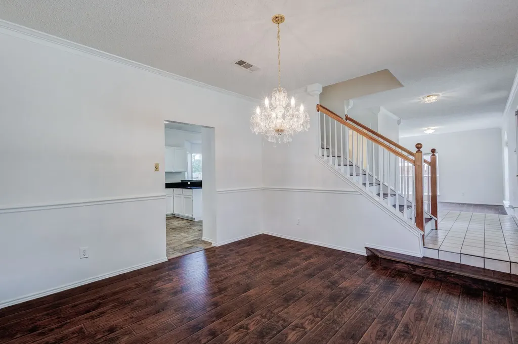 811 Valleycreek Road Mesquite TX 75181