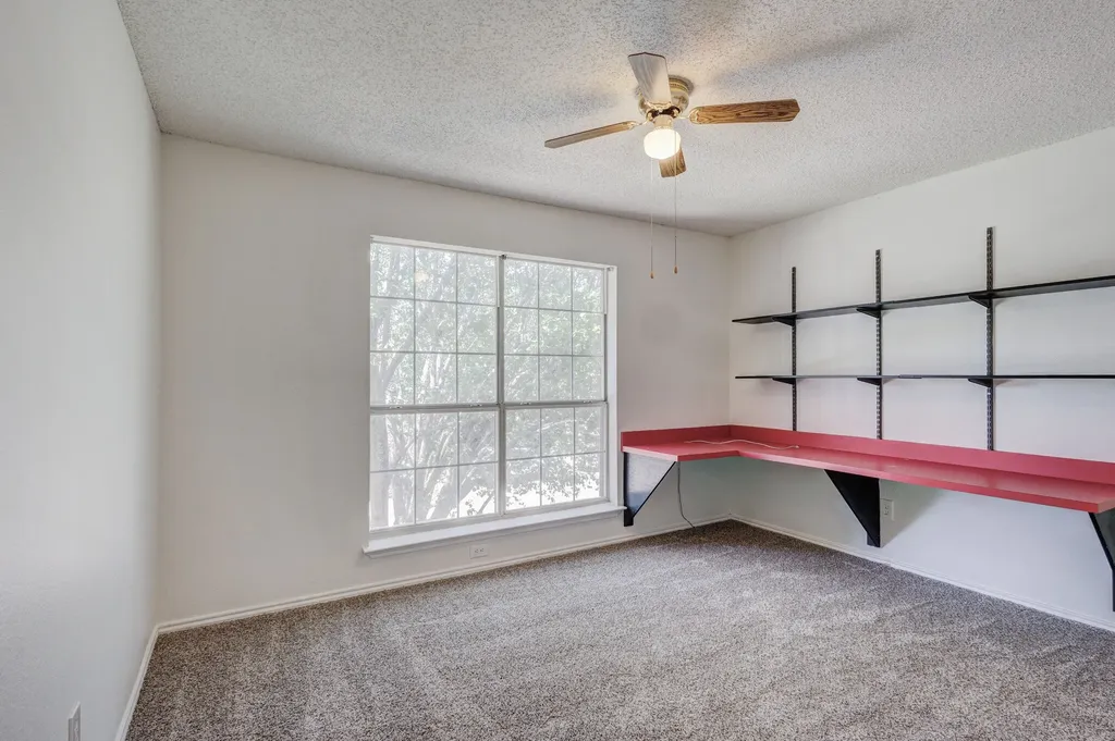 811 Valleycreek Road Mesquite TX 75181