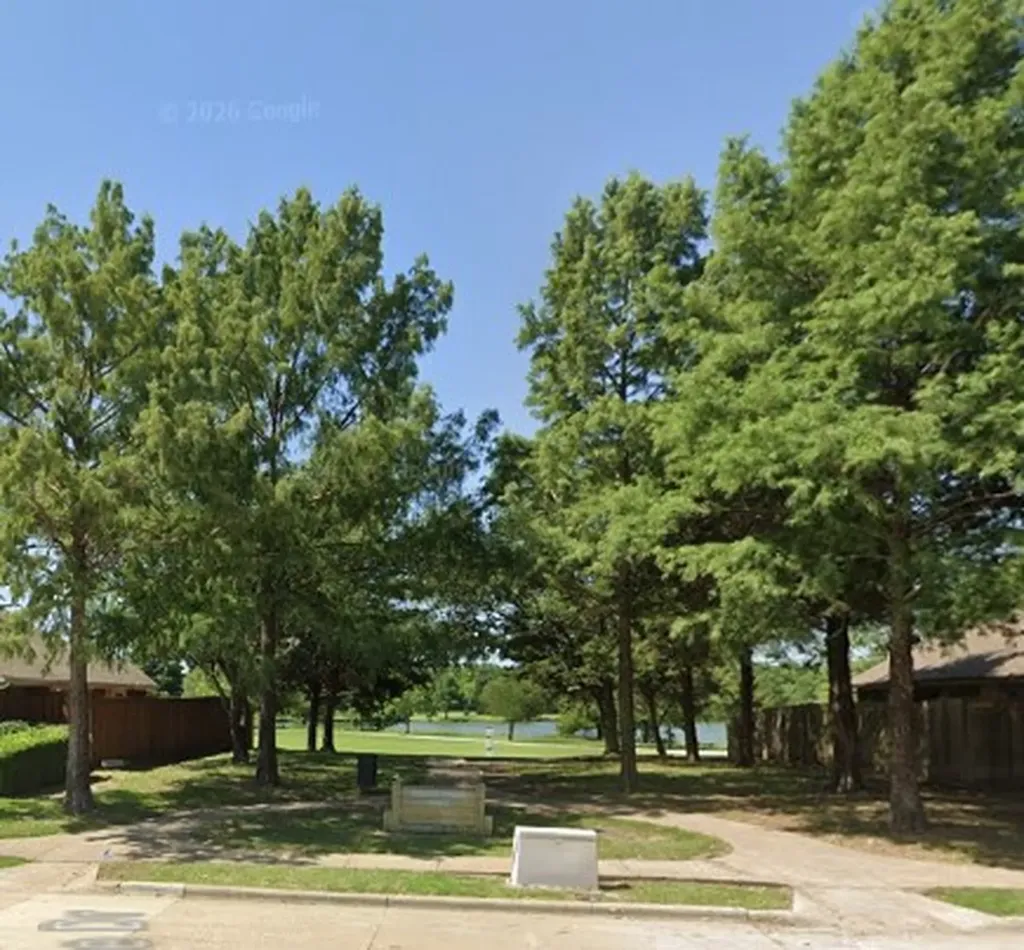 811 Valleycreek Road Mesquite TX 75181