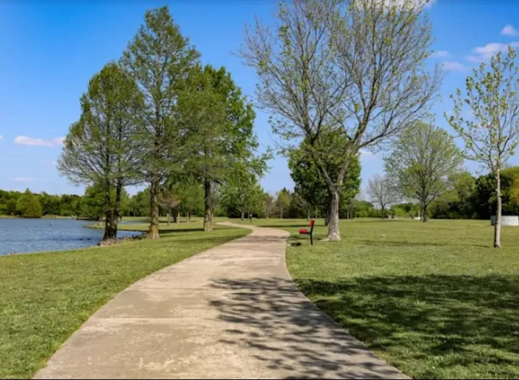 811 Valleycreek Road Mesquite TX 75181