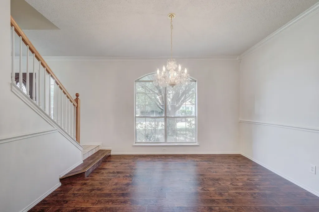 811 Valleycreek Road Mesquite TX 75181