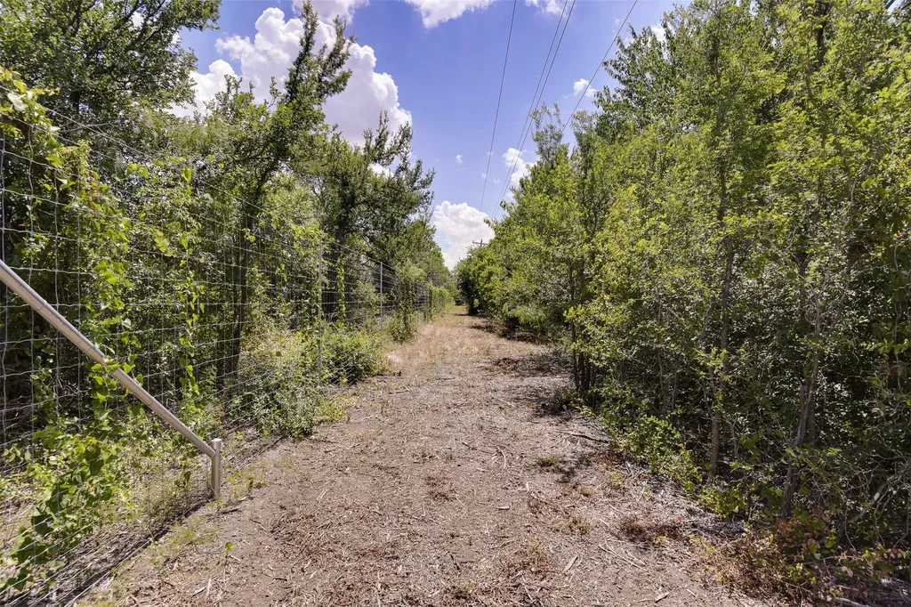 581 Dunkerley Road Ennis TX 75119