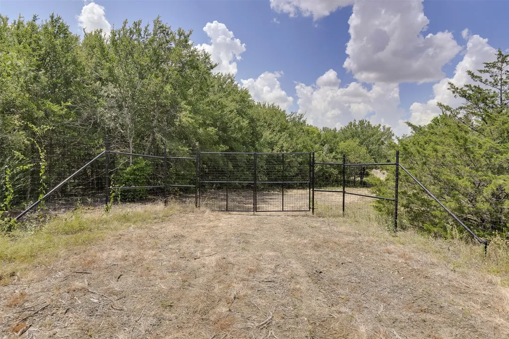 581 Dunkerley Road Ennis TX 75119