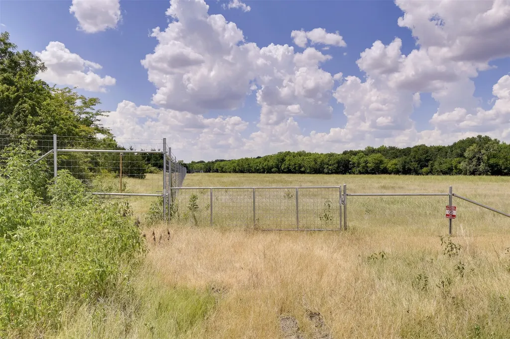 581 Dunkerley Road Ennis TX 75119