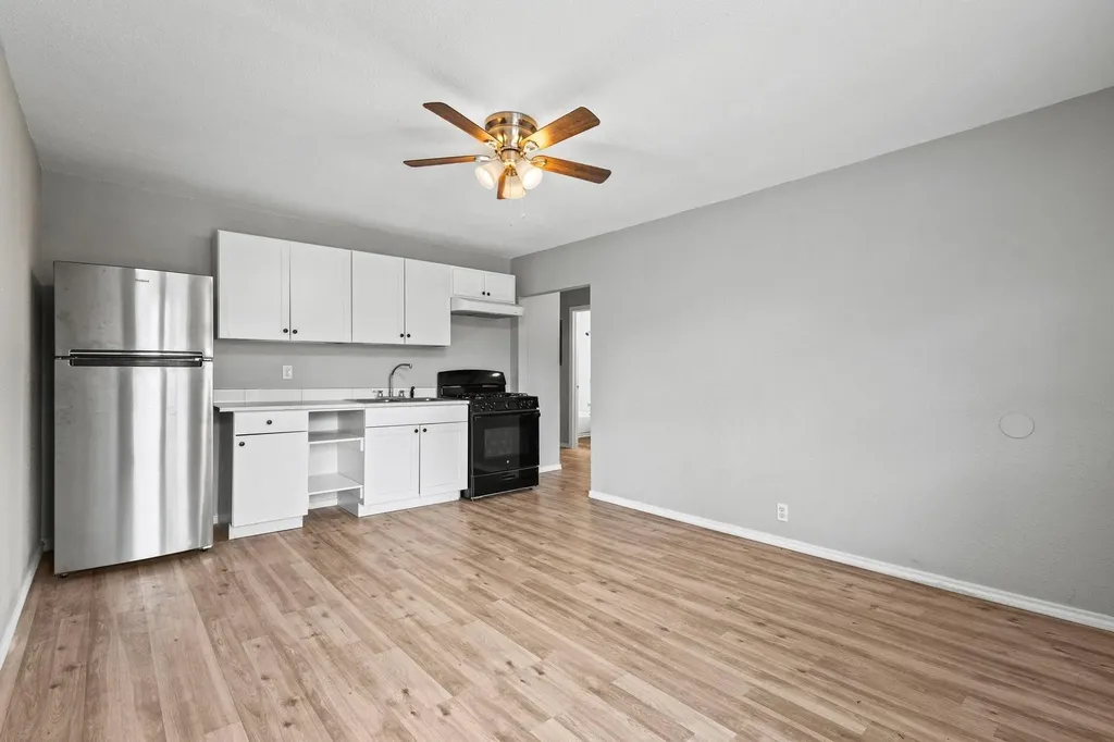 701 W Hull Street Denison TX 75020
