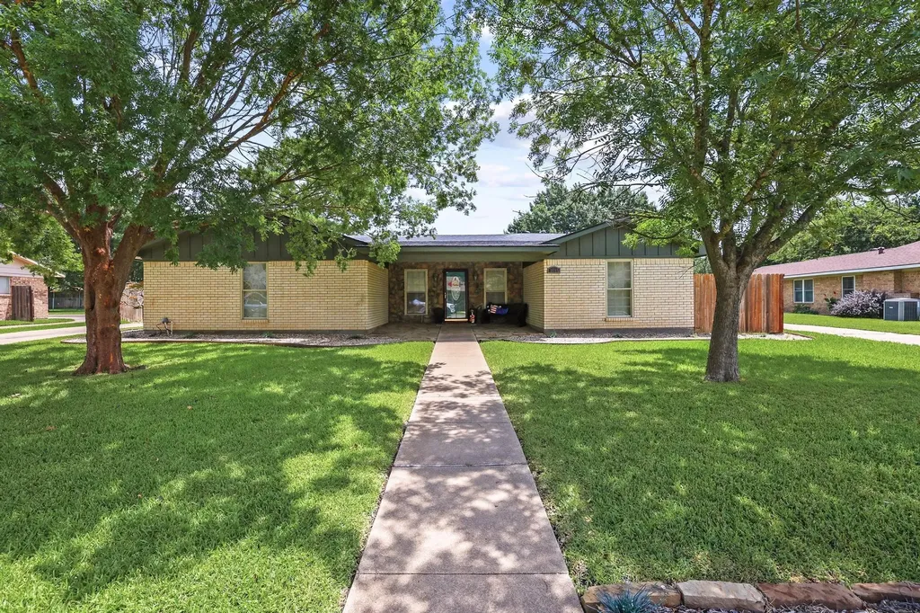 3119 Mimosa Drive Sherman TX 75092