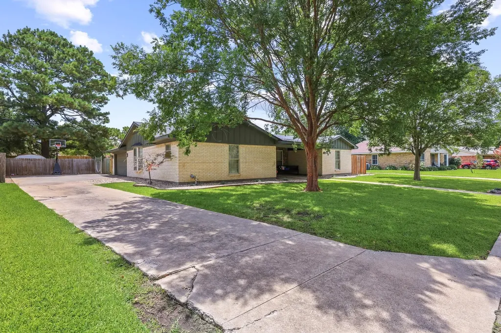 3119 Mimosa Drive Sherman TX 75092