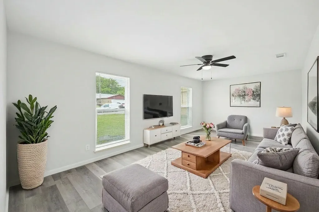 2221 Pennington Drive Arlington TX 76014