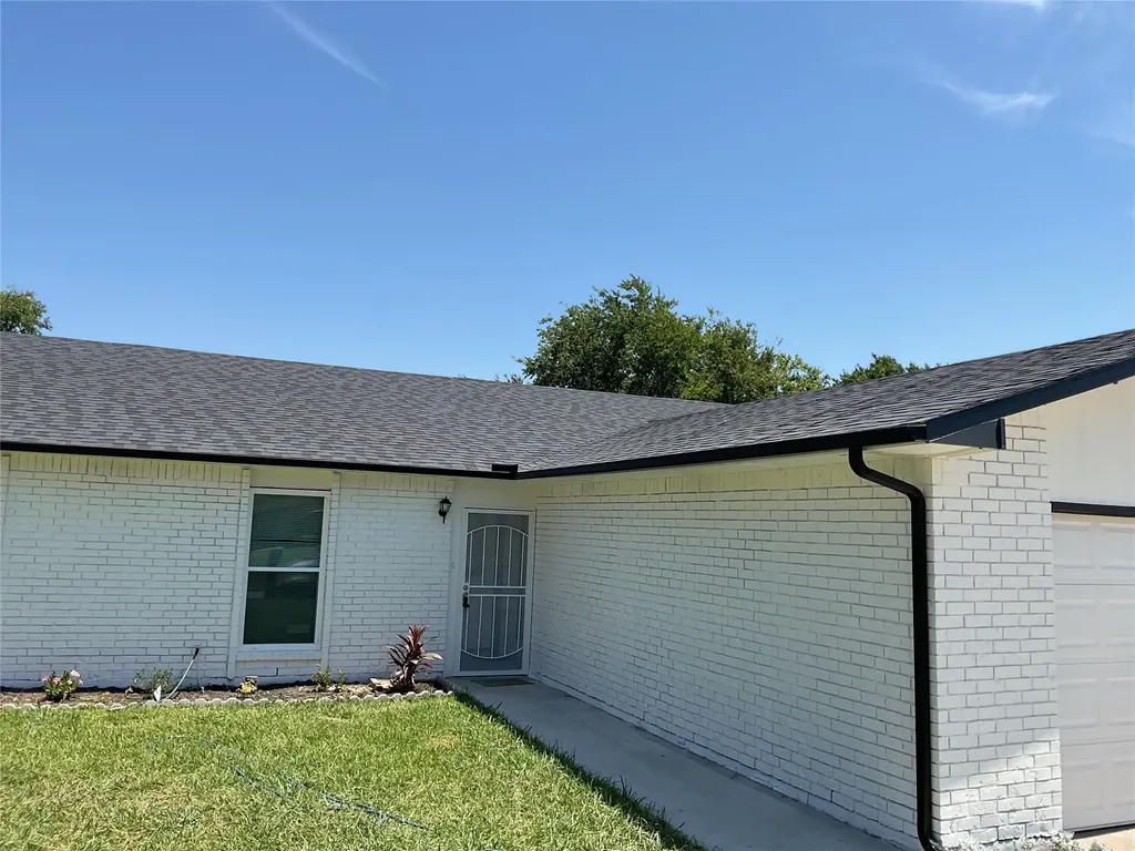 2221 Pennington Drive Arlington TX 76014