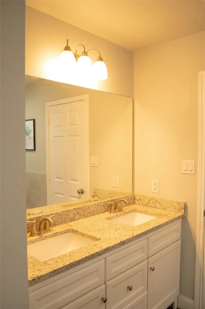 315 W Oak Street Whitewright TX 75491