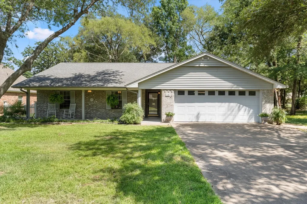 116 Meadowood Road Enchanted Oaks TX 75156