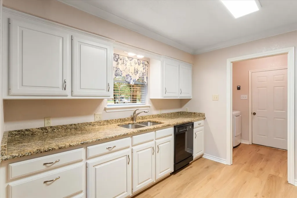 116 Meadowood Road Enchanted Oaks TX 75156