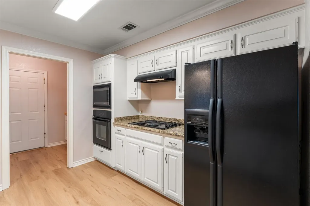 116 Meadowood Road Enchanted Oaks TX 75156