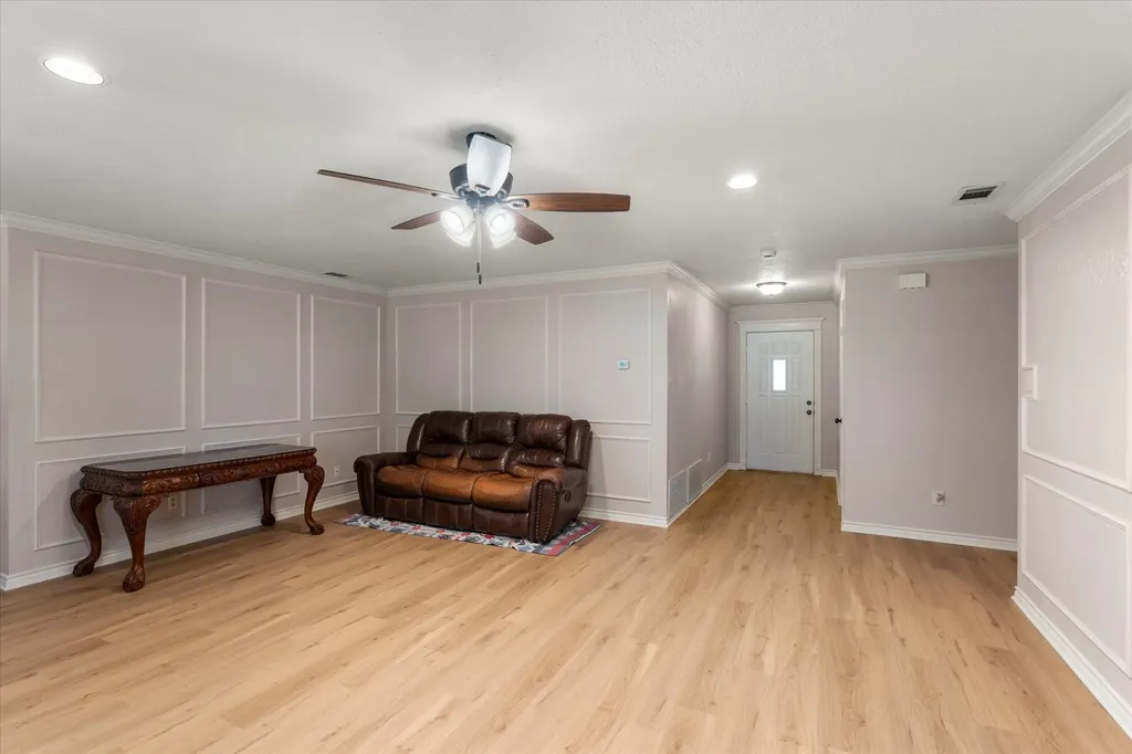 116 Meadowood Road Enchanted Oaks TX 75156