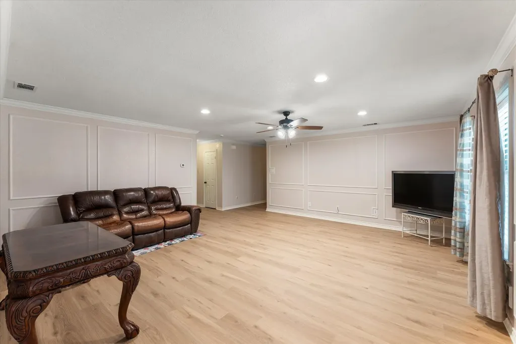 116 Meadowood Road Enchanted Oaks TX 75156