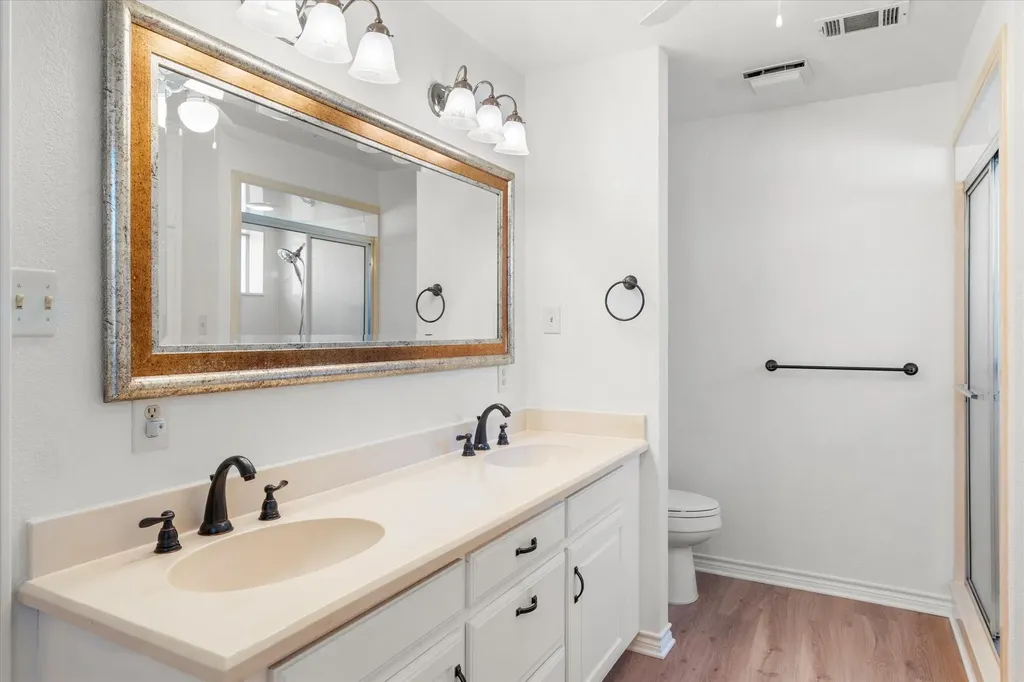 116 Meadowood Road Enchanted Oaks TX 75156