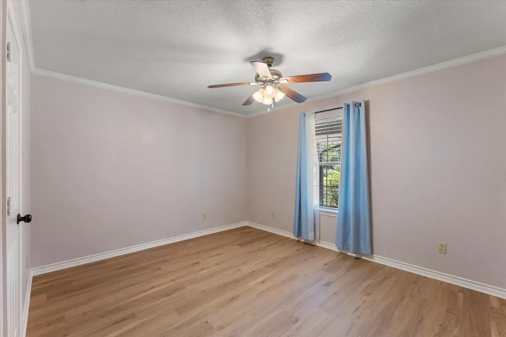 116 Meadowood Road Enchanted Oaks TX 75156