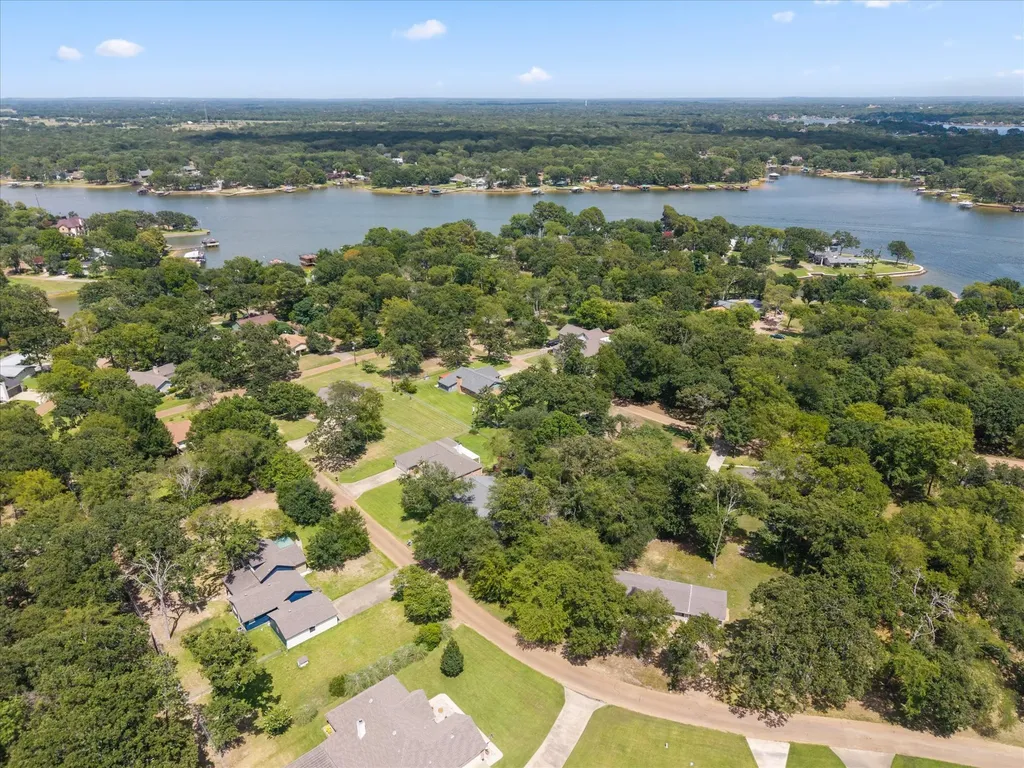 116 Meadowood Road Enchanted Oaks TX 75156