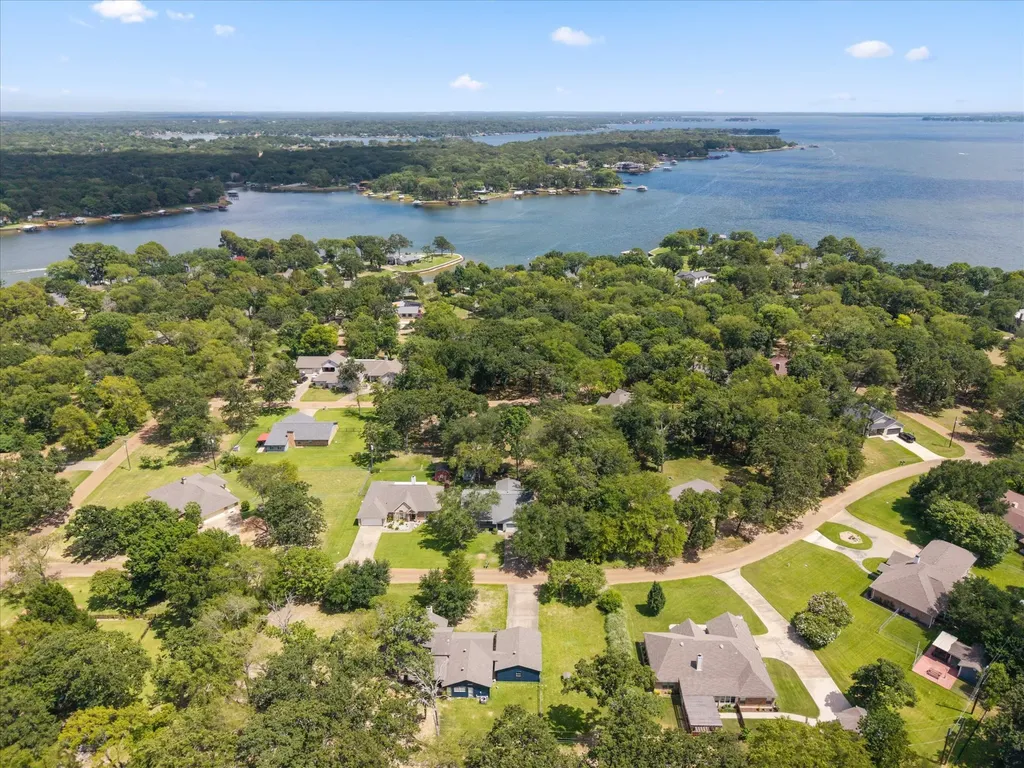 116 Meadowood Road Enchanted Oaks TX 75156
