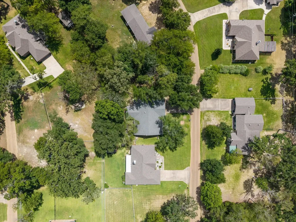 116 Meadowood Road Enchanted Oaks TX 75156