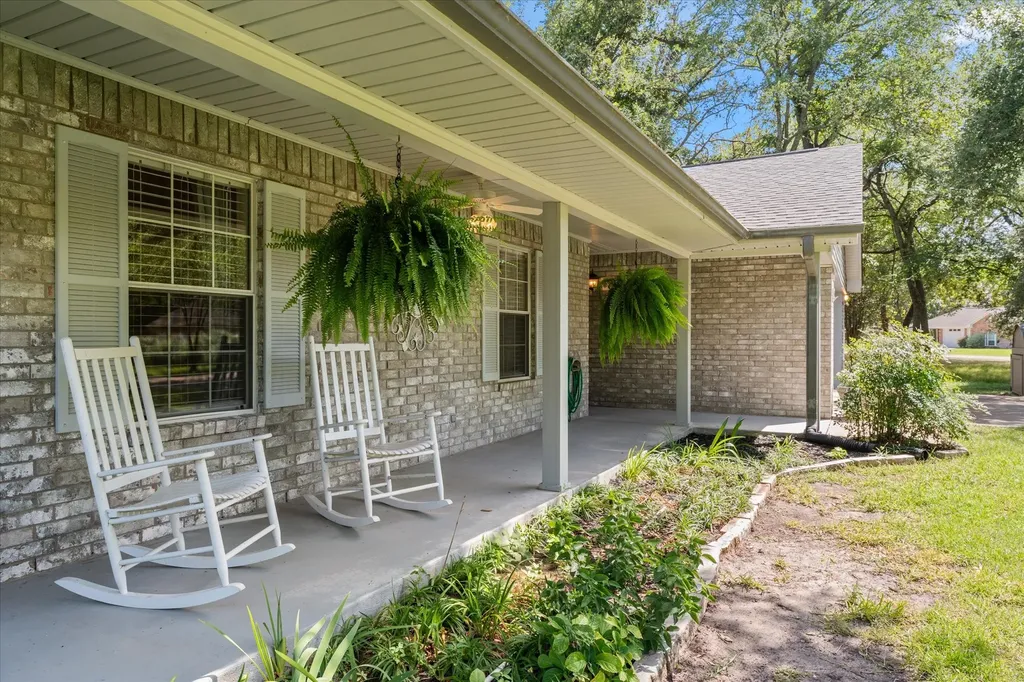 116 Meadowood Road Enchanted Oaks TX 75156