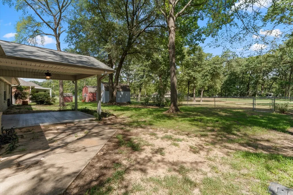 116 Meadowood Road Enchanted Oaks TX 75156